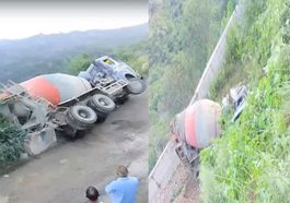 Accident In Himachal: हिमाचल में सड़क धंसने से हादसा! पहाड़ी से नीचे गिरा ट्रक, हादसे में चालक……