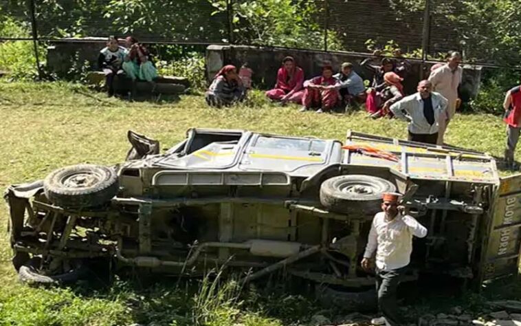 Accident In Himachal: घर पहुंचने से चंद ही दूरी पर युवक को खींच ले गई मौत! बोलोरो कैंपर के खाई में गिरने से बुझा घर का चिराग