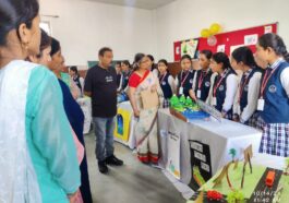 Paonta Sahib: दून वैली स्कूल में प्रदर्शनी का आयोजन, बच्चों ने दिखाए रोबोटिक्स और विज्ञान के मॉडल