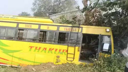 Accident In Himachal: हिमाचल में फैक्ट्री की दीवार से टकराई प्राइवेट बस! 10 यात्रियों को आई चोटें