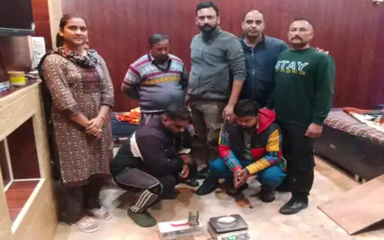 Himachal Crime News: हिमाचल में घर से पकड़ी 91.4 ग्राम हेरोइन सहित हज़ारों की नकदी! दो सगे भाई गिरफ्तार