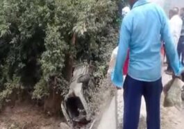 Accident In Himachal: नाले में गिरते ही कार में भड़की आग! मां-बाप के इकलौते बेटे की मौत