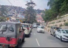 HP News: शिमला में बढ़ता ट्रैफिक बना सिरदर्दी! अब जाम से छुटकारा पाने को डीसी ने मांगे लोगों से सुझाव