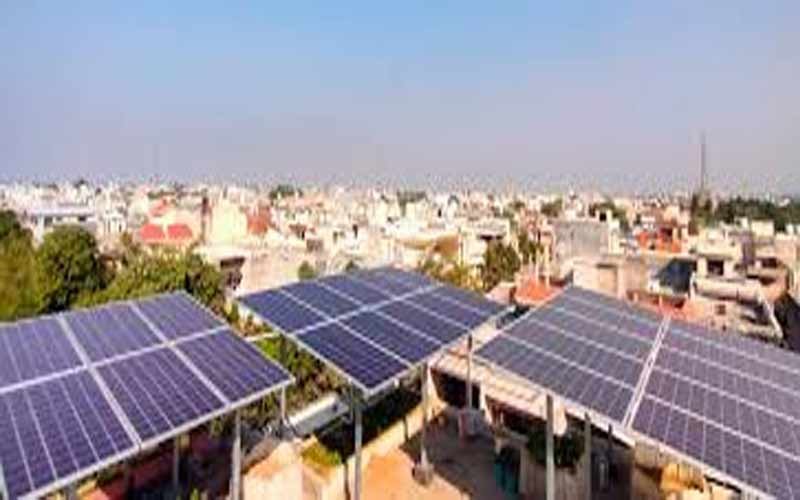 Himachal News Update: छत पर लगवाएं सोलर पैनल! मिलेगी 300 यूनिट तक मुफ्त बिजली