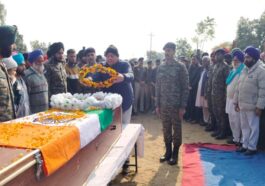 Himachal Latest News: पंचतत्व में विलीन हुए 33 वर्षीय जवान परमवीर सिंह! लेह-लद्दाख में हुआ था निधन