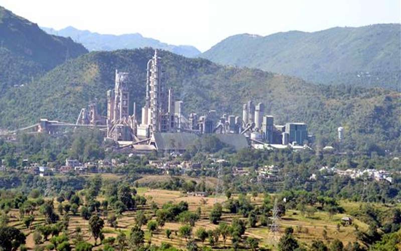 Himachal Latest News: हिमाचल में अंबुजा सीमेंट कंपनी पर लगा 6.60 लाख रुपये जुर्माना! जाने क्या है मामला