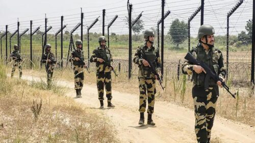 BSF Recruitment: बीएसएफ में नौकरी का शानदार मौका! दसवीं पास के लिए कई पदों पर निकली भर्ती