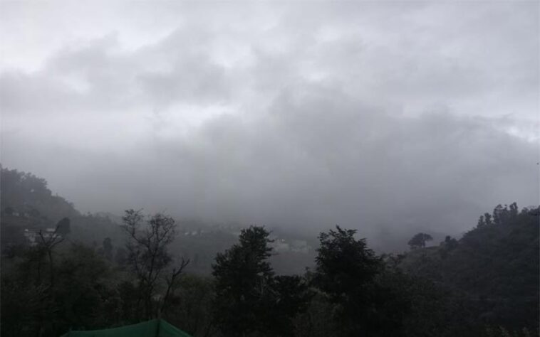 Himachal Weather: हिमाचल में पांच दिनों तक जारी रहेगी बारिश-बर्फबारी! घने कोहरे का भी अलर्ट