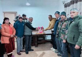 Paonta Sahib: पुरानी पेंशन बहाली के संघर्ष में स्वर्गीय चंद्रमणि वर्मा का योगदान को याद किया