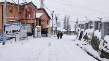 Himachal Weather: हिमाचल में तीन दिनों की बारिश-बर्फबारी के बाद खिली धूप! जानिए कहां गिरी कितनी बर्फ