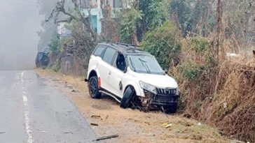 Accident In Himachal: हिमाचल में हादसे का शिकार हुई एक्सयूवी कार! चालक गंभीर घायल