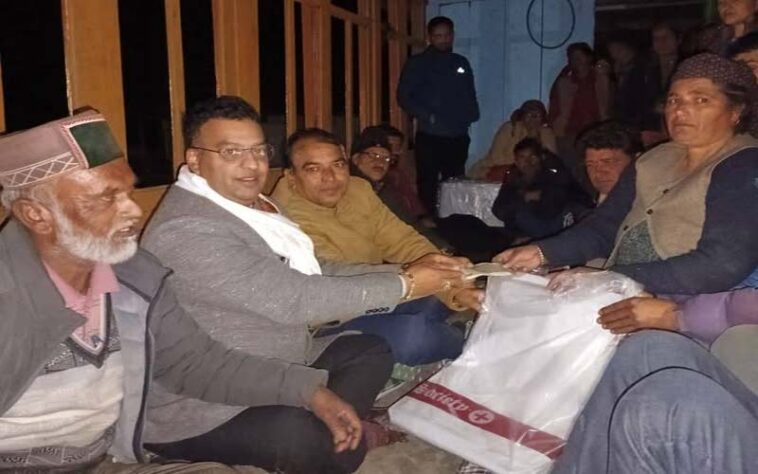 Himachal News Alert: अग्निकांड से चार पशुशालाएं जलकर राख! अग्निशमन ने अन्य घरों को जलने से बचाया