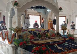 Paonta Sahib: पांवटा साहिब के गुरुद्वारा पांवटा साहिब में स्व डॉ. मनमोहन सिंह की याद में अखंड पाठ का आयोजन