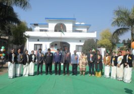 Paonta Sahib: गणतंत्र दिवस के मौके पर इंडियन पब्लिक स्कूल में बच्चों ने बिखेरा रंग! देशभक्ति के साथ रंगारंग प्रदर्शन