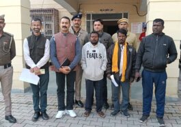 Paonta Sahib: 24 साल बाद घर लौटा सुरेंद्र मांझी, पत्रकार संजय कंवर ने निभाई अहम भूमिका! 12 साल की उम्र में हुआ था लापता