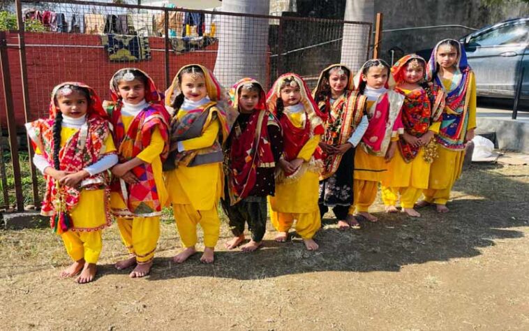 Paonta Sahib: इंडियन पब्लिक स्कूल में धूमधाम से मनाया गया लोहड़ी का पर्व! ये रहे खास कार्यक्रम…