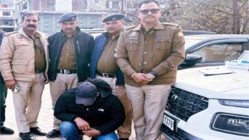 Himachal Crime News: दिल्ली क्राइम ब्रांच की टीम ने हिमाचल में मारा छापा! चरस सहित दबोचा वांछित आरोपी