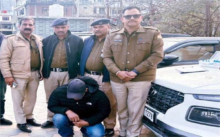 Himachal Crime News: दिल्ली क्राइम ब्रांच की टीम ने हिमाचल में मारा छापा! चरस सहित दबोचा वांछित आरोपी