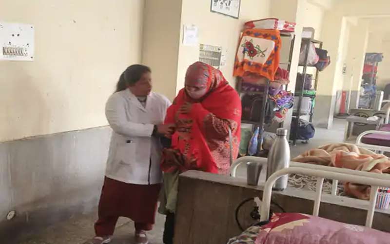 Himachal News: गायनी वार्ड में भड़की आग! मौके पर अफरा-तफरी, महिलाओं सहित नवजात शिशुओं को सुरक्षित बचाया