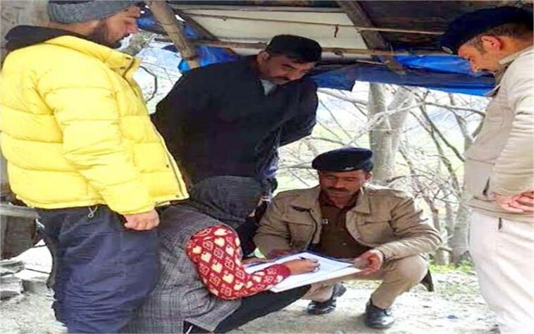 Himachal Crime News: प्लास्टिक की बोतल में छुपा कर ले जा रहा था नशे की खेप! पुलिस ने ऐसे पकड़ा व्यक्ति