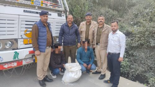 Paonta Sahib: यमुना घाट बैरियर पर ट्रक से नशे की भारी खेप बरामद! दो युवक गिरफ्तार, नाकाबंदी के दौरान पुलिस को मिली बड़ी कामयाबी