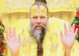 Premanand Ji Ratri Yatra: कौन है प्रेमानंद जी महाराज? क्यों रुकी है उनकी रात्रि यात्रा? देखें पूरी रिपोर्ट