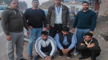 Himachal Crime News: गाड़ी में नशे की बड़ी सप्लाई लेकर जा रहे थे पंजाब के तस्कर! स्पेशल डिटेक्शन टीम ने किए काबू