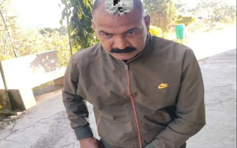 Himachal Crime News: डिपो में नहीं मिला अतिरिक्त राशन तो बाप-बेटे ने सेल्समैन की कर दी पिटाई! सिर पर डंडे से किया हमला