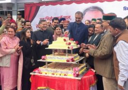 हिमाचल: CM सुखविंदर सुक्खू ने ओकओवर में मनाया 61वां जन्मदिन! पार्टी कार्यकर्ताओं ने नाटी डालकर दी बधाई….