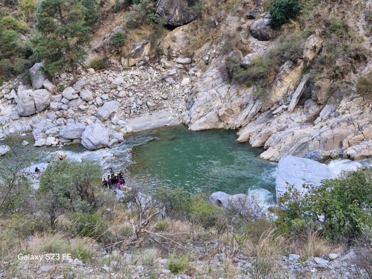 हिमाचल प्रदेश : पार्वती नदी में नहाते समय डूबे दो ITI छात्र, श*व बरामद…..