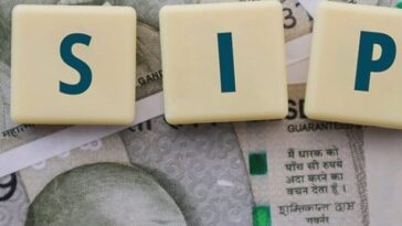 SIP से बनाएं 4 करोड़ का फंड: छोटी बचत, बड़ा फायदा! जानिए स्मार्ट चयन की रणनीत…..