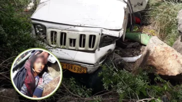 Himachal Accident News : यहाँ खाई मे गिरी बोलैरो कैंपर! एक महिला की मौ+त, 24 घायल…..