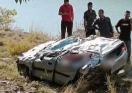दर्दनाक : बारात लेकर लौट रही कार हुई दुर्घटनाग्रस्त! भाई, भाभी और 10 महीने की भतीजी समेत पांच लोगों की मौ+त…