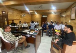 पांवटा साहिब में उपायुक्त ने की विकास कार्यों की समीक्षा! अधिकारियों को तेजी लाने के निर्देश….