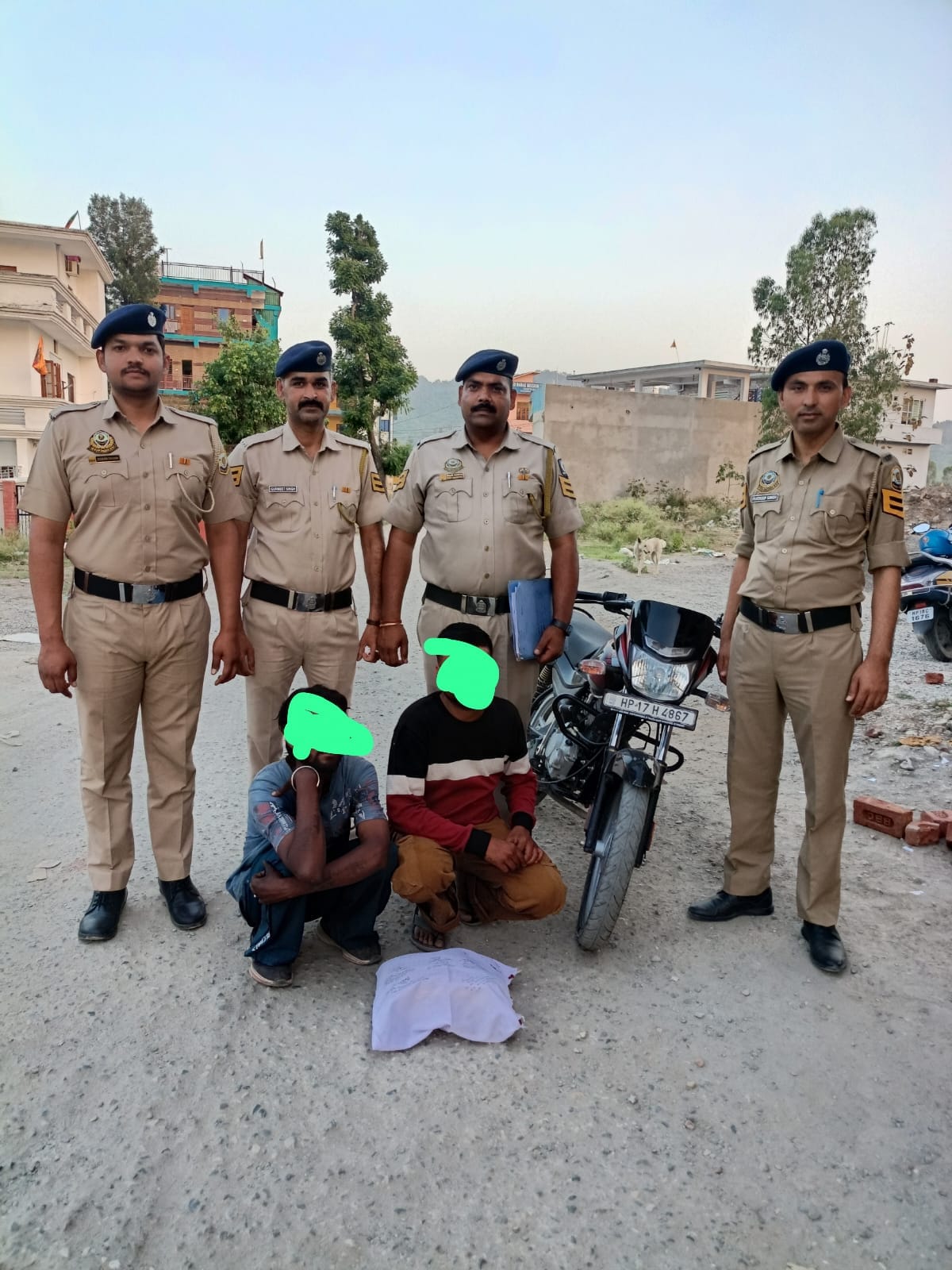 पांवटा साहिब: 2 किलो गांजा के साथ दो युवक गिरफ्तार! एनडीपीएस एक्ट के तहत मामला दर्ज…..
