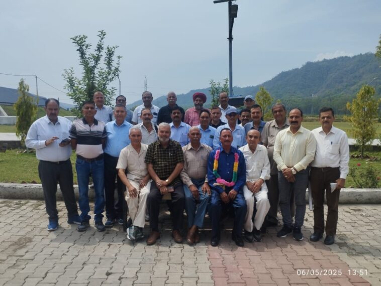 हिमाचल पुलिस पेंशनर्स कल्याण संगठन सिरमौर की मासिक बैठक का आयोजन! DA और मेडिकल बिलों की मांग….