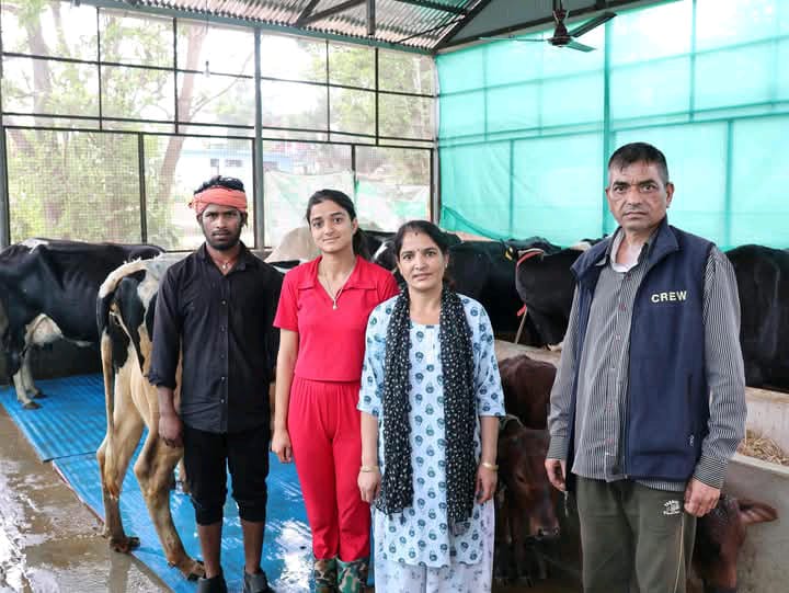 सकीना डेयरी फार्म: हिमाचल की युवा उद्यमी ने रची सफलता की कहानी…..