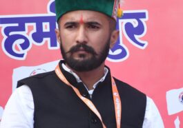 कांग्रेस राज में स्कूल बना राजनीति का मंच, एबीवीपी ने जताया कड़ा विरोध