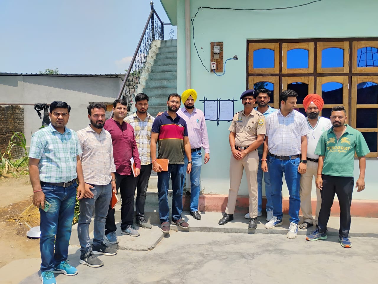 पांवटा साहिब: विद्युत कर्मियों से मारपीट पर फूटा गुस्सा, दोषियों पर सख्त कार्रवाई की मांग