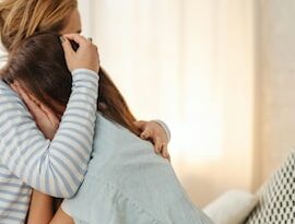 PARENTING TIPS : बच्चा परीक्षा में फेल हो गया? इन टिप्स से बढ़ाएं उसका आत्मविश्वास, नहीं होगा निराश …..