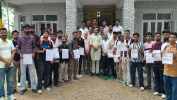 HP News: रोजगार मेले में 262 युवाओं को मिली नौकरी! विधायक ने चयनित अभ्यर्थियों को सौंपे नियुक्ति पत्र