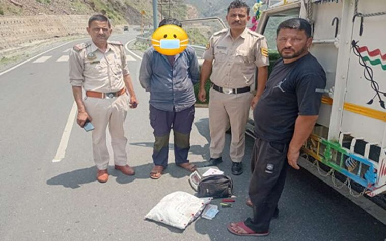 Sirmour News: पिकअप में चोरी छुपे ले जा रहा था नशे की बड़ी खेप! पुलिस ने ऐसे दबोचा चालक