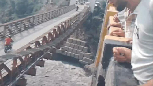 Himachal News Alert: बीयर बार संचालक नदी में कूदा! पानी के तेज़ बहाव में बहा, नहीं लगा कोई सुराग