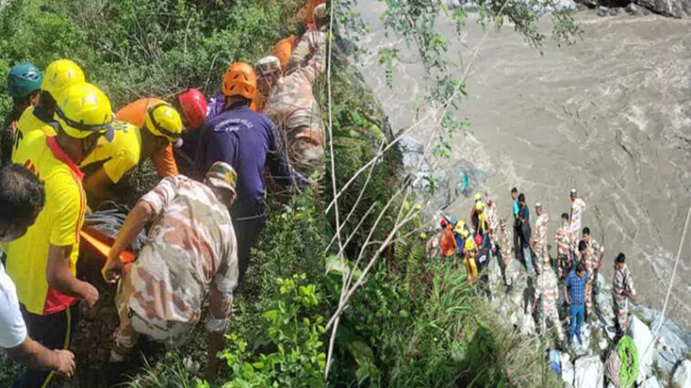 उत्तराखंड में बड़ा हादसा: अलकनंदा नदी में गिरी ट्रैवलर! 3 की मौत, 9 लोग लापता