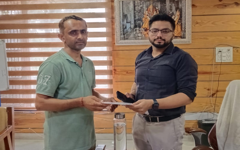 Paonta Sahib: पांवटा साहिब के बद्रीपुर और परशुराम चौक पर शौचालय की मांग तेज! राहगीरों को हो रही भारी परेशानी