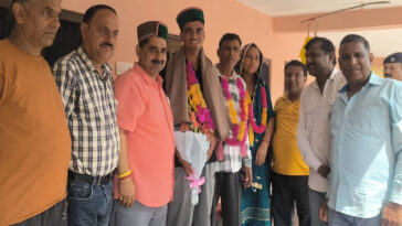 Himachal Latest News: हिमाचल का बेटा साहिल चौधरी बना लेफ्टिनेंट! गांव लौटने पर हुआ जोरदार स्वागत