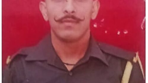 Sirmour News : सीने पर देश का नाम था… इसलिए मौत भी सलाम कर गई! लांस नायक मनीष ठाकुर हुए शहादत को प्राप्त