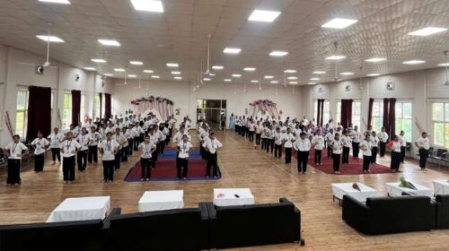 Sirmour News: माता पद्मावती नर्सिंग कॉलेज नाहन में मनाया अंतर्राष्ट्रीय योग दिवस! छात्राओं-शिक्षकों ने किया योगाभ्यास