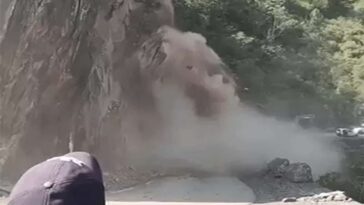Himachal News: हिमाचल में यहां भरभराकर गिरा पूरा पहाड़! लोगों में हड़कंप, आवाजाही रुकी