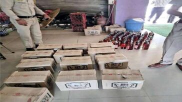Himachal Crime News: पुलिस और आबकारी विभाग की बार में छापेमारी! पकड़ी शराब की बड़ी खेप